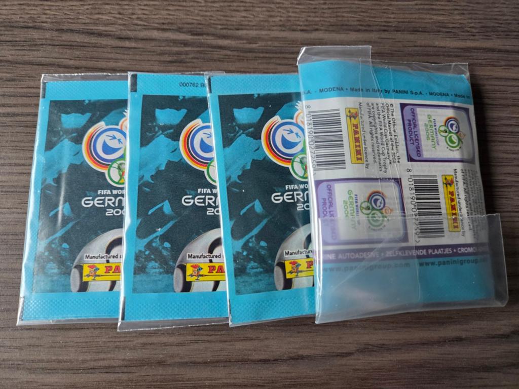 Panini World Cup 2006 pakjes, kans op rc Messi en Ronaldo, Ophalen of Verzenden, Nieuw, Buitenlandse clubs, Poster, Plaatje of Sticker
