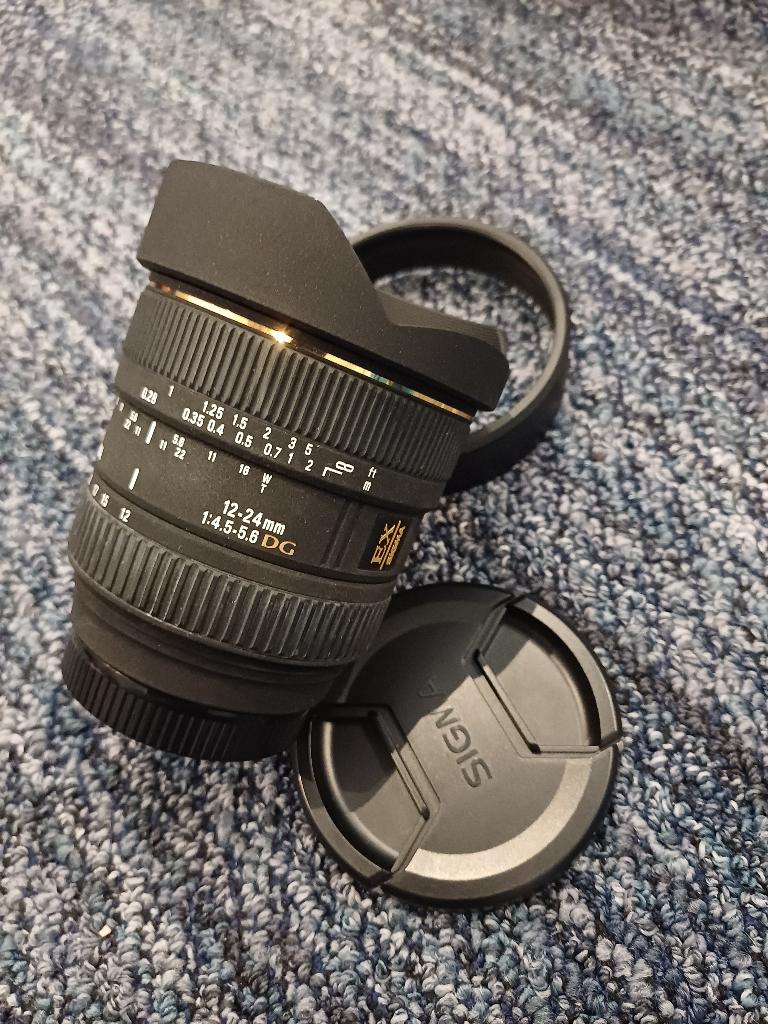 Sigma groothoeklens 12-24mm EX DG voor Sony, Ophalen of Verzenden, Zo goed als nieuw, Groothoeklens, Zoom