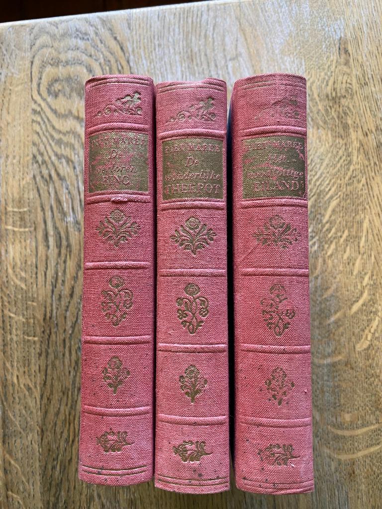 Uit Grootmoeders sprookjeskast (3 delig), Boeken, Ophalen of Verzenden, Gelezen, Piet Marée