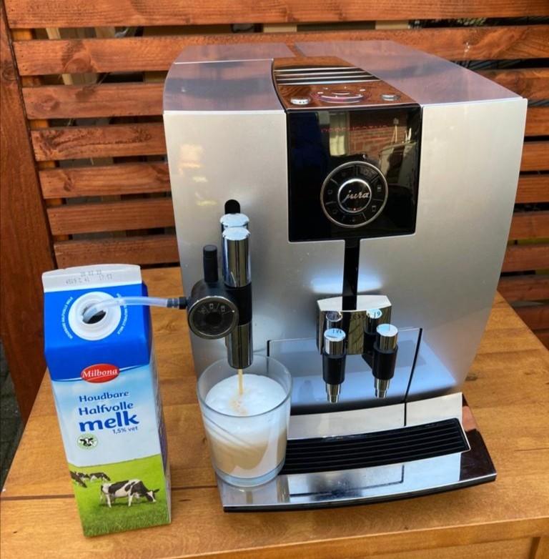 Jura koffiemachines-reparatie-onderhoud en verkoop, Witgoed en Apparatuur, Koffiezetapparaten, 10 kopjes of meer, Ophalen, Koffiemachine