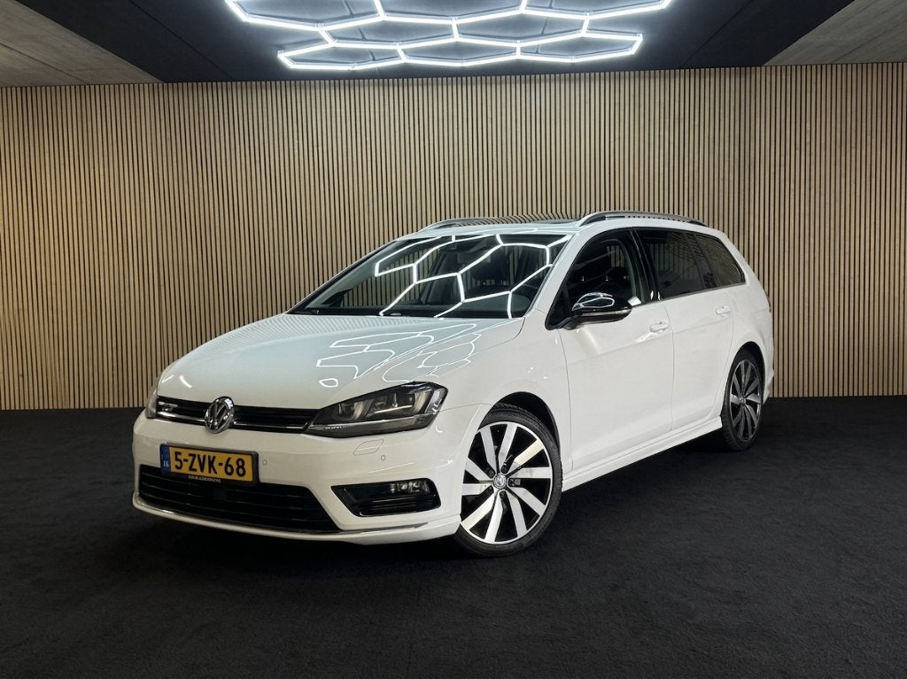 Volkswagen Golf 1.4 TSI 103KW/140PK Variant 2015 Pano/Massag, Voorwielaandrijving, 1254 kg, Zwart, 4 cilinders