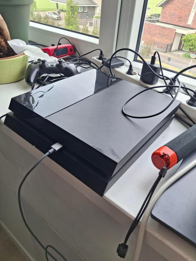 PlayStation 4 500GB + 2 Controllers + 14 Top games, Ophalen, Gebruikt, Vanaf 18 jaar, Virtual Reality