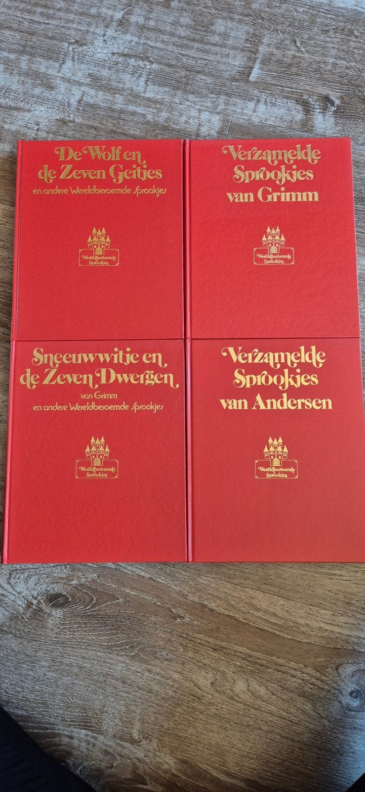 4 Wereldberoemde Sprookjesboeken - Grimm & Andersen, Ophalen of Verzenden, Zo goed als nieuw