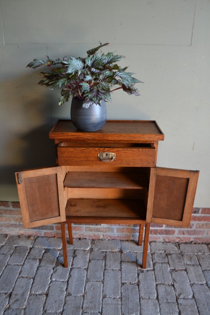Prachtig antiek eiken houten Art Deco halkastje., Verzenden