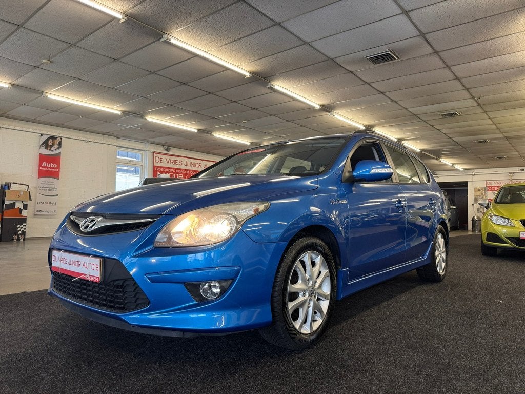 Hyundai I30 CW 1.6i Bleu drive. Nwe apk, Cruise/climate cont, Auto's, Gebruikt, 1591 cc, 4 cilinders, Blauw