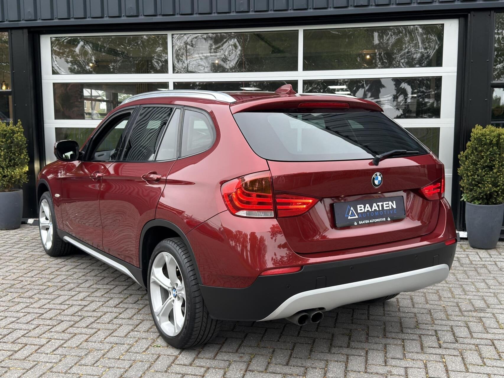 BMW X1 25i xDrive Executive 218pk |1e eig|6 cilinder N52|har, Auto's, BMW, Stof, 1675 kg, 2000 kg, 2996 cc