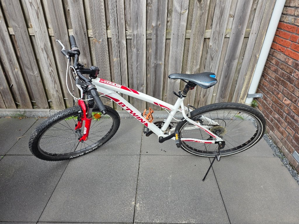 Boys bike 28 inch, Fietsen en Brommers, Fietsen | Jongens, Gebruikt, Velgrem, Btwin Rockrider, Ophalen