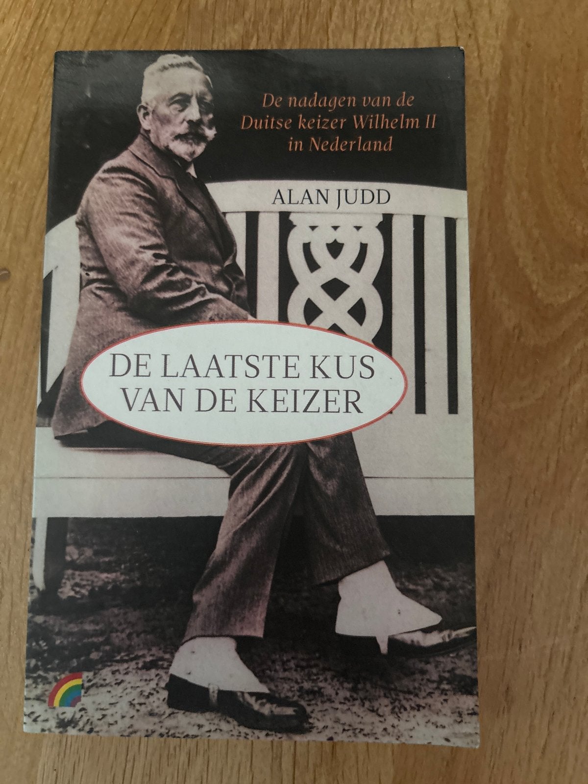 De Laatste Kus van de Keizer - Alan Judd, Ophalen of Verzenden, Gelezen, Politiek