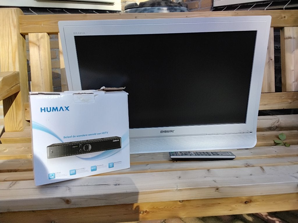Sony Bravia tv + Humax 5300 digitale ontvanger, Ophalen, Gebruikt, 50 Hz, LCD