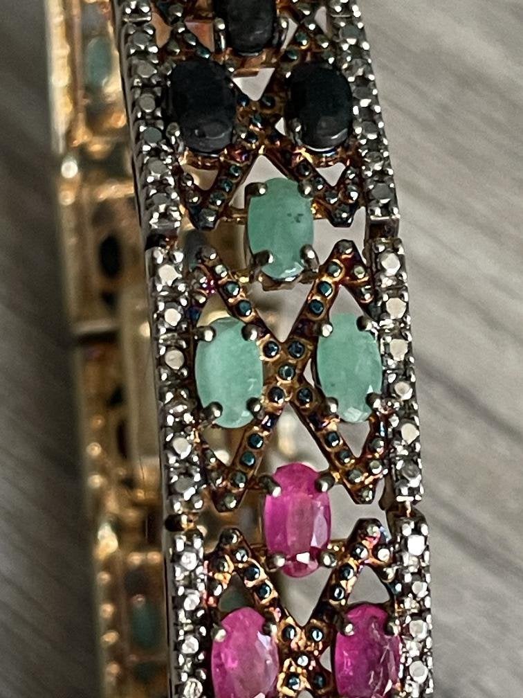 Stevige zilveren bangle armband met robijn, smaragd saffier, Sieraden, Tassen en Uiterlijk, Ophalen of Verzenden, Zo goed als nieuw
