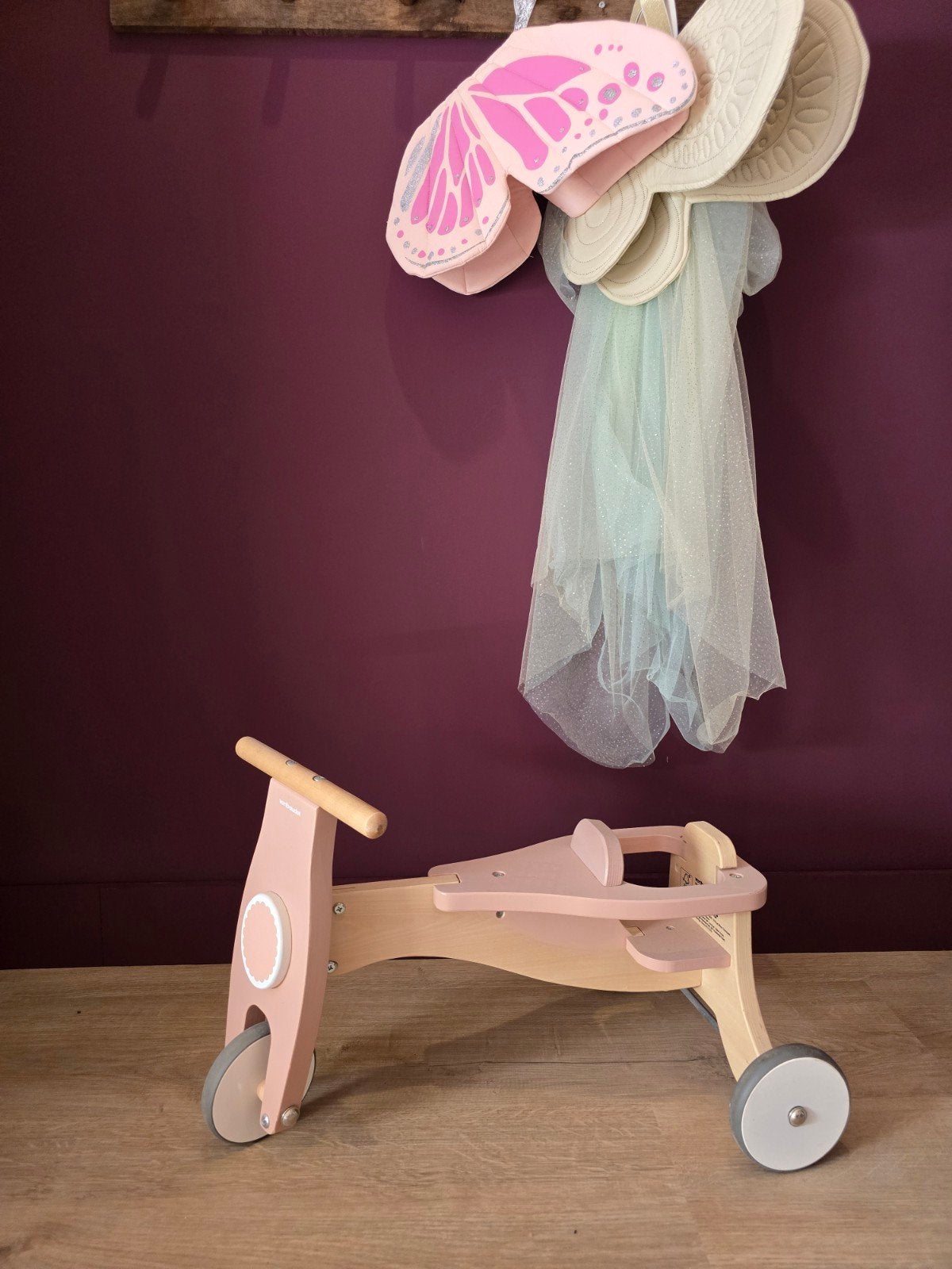 Houten loopfiets roze met poppenzitje, Ophalen, Zo goed als nieuw, Loopfiets