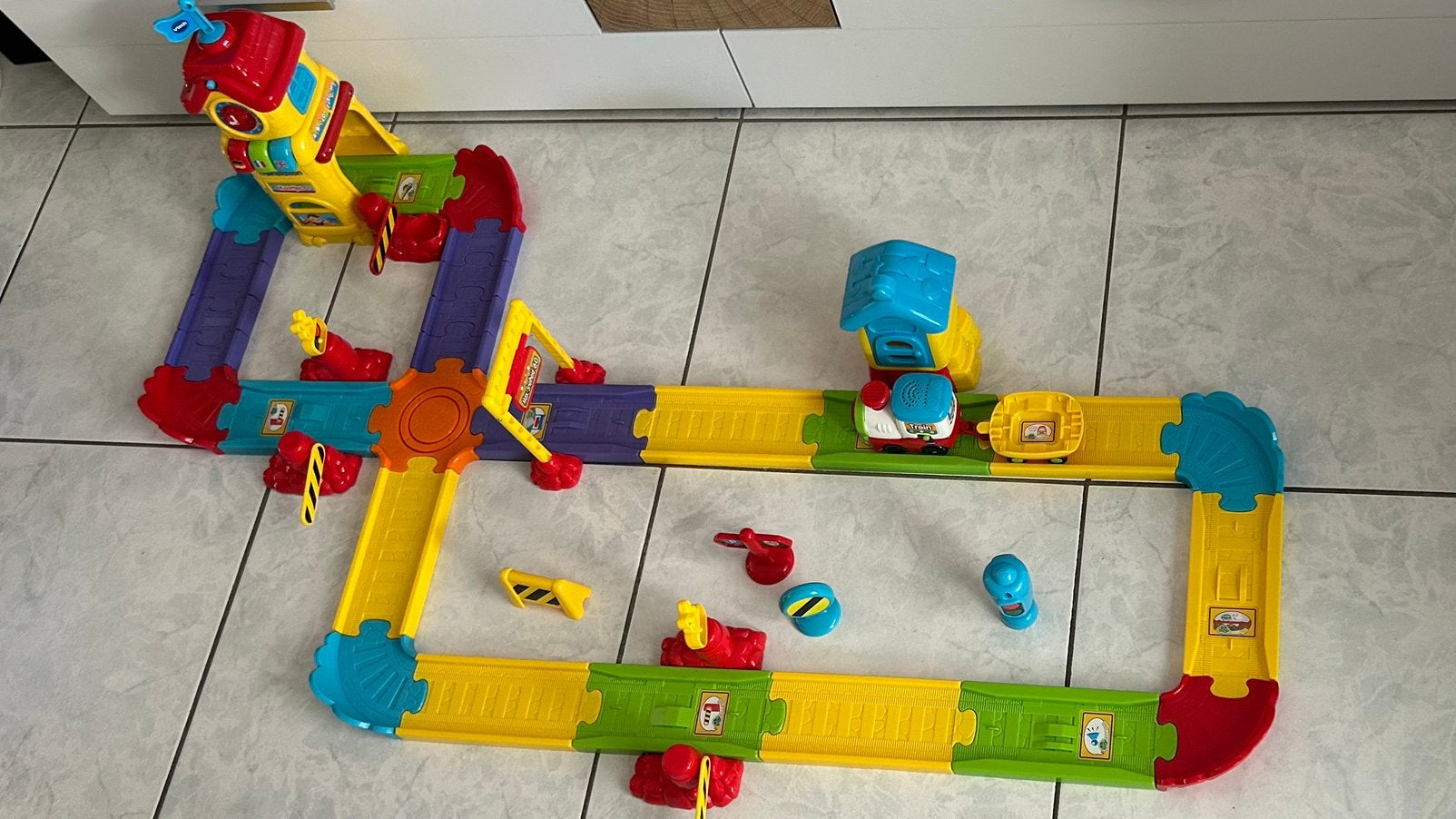 Toet toet trein op baan, Kinderen en Baby's, Speelgoed | Vtech, Ophalen, Zo goed als nieuw, 2 tot 4 jaar