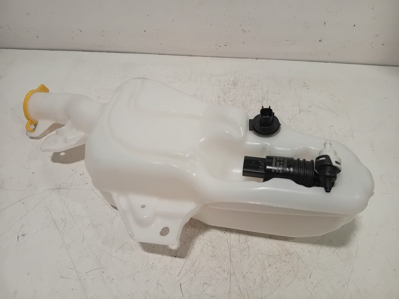 Ruitensproeierpomp + reservoir Jeep Compass, Auto-onderdelen, Jeep, Onderdelen@venauto.nl, Van der Ven Autorecycling B.V., Gebruikt