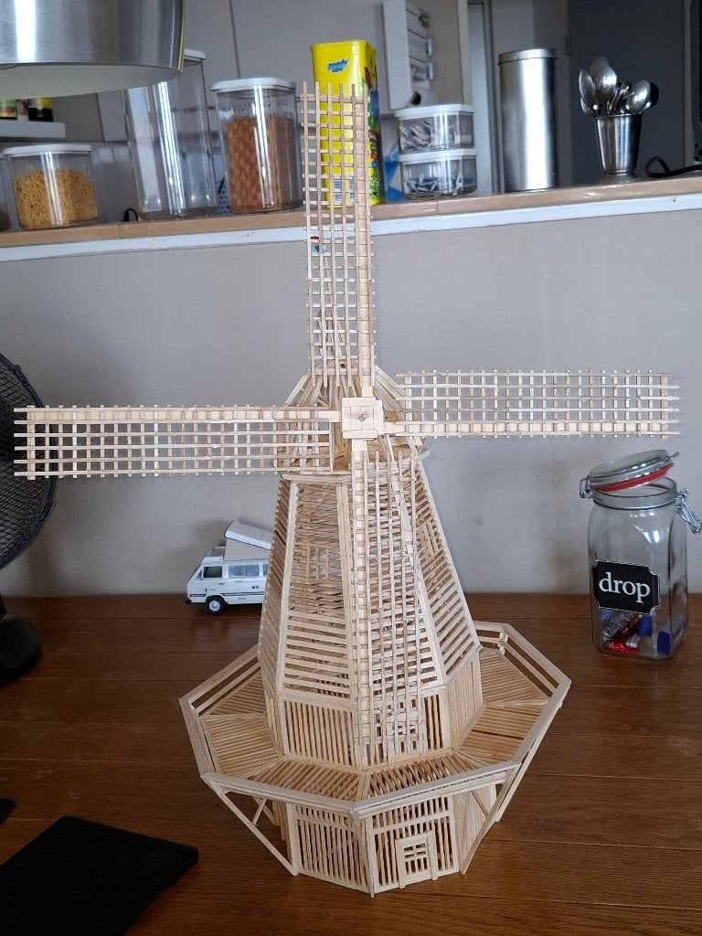 MOLEN, Ophalen, Zo goed als nieuw, Groter dan 1:32