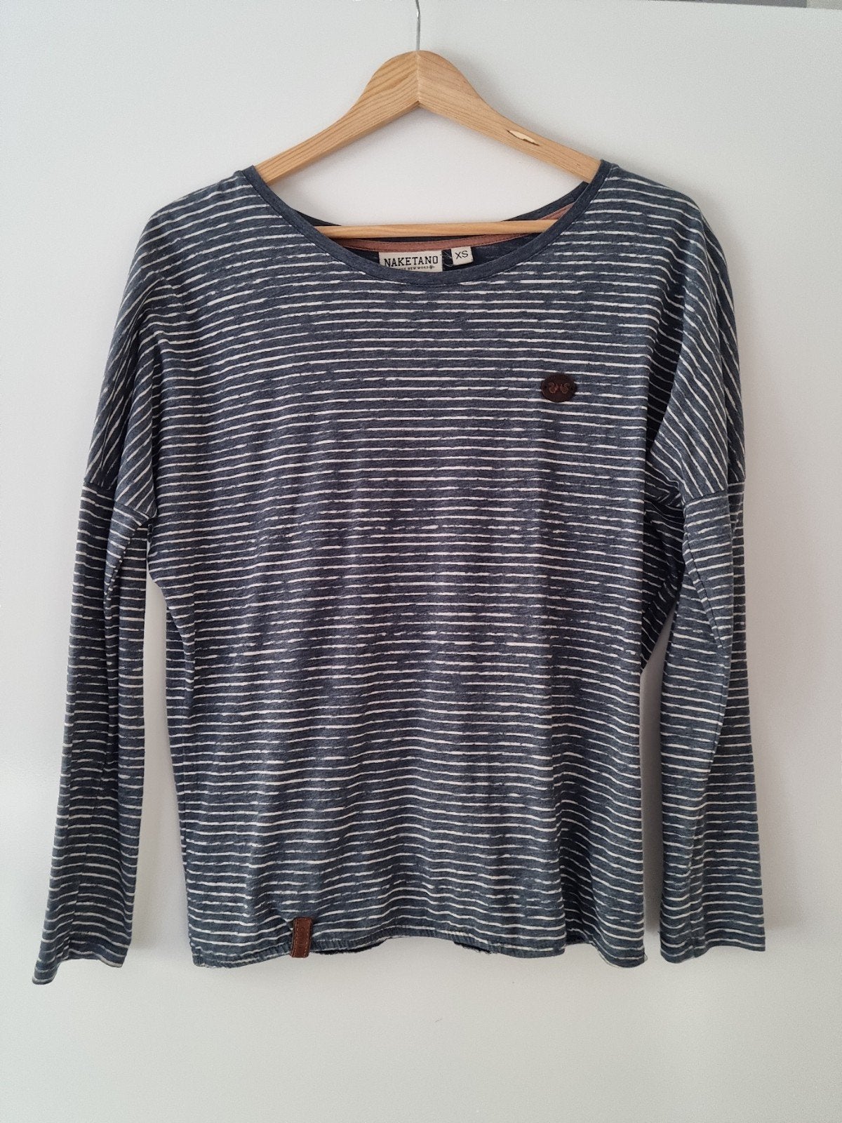 Naketano sweater longsleeve mt xs

Voor meer dameskleding zi, Ophalen of Verzenden, Zo goed als nieuw, Maat 34 (XS) of kleiner