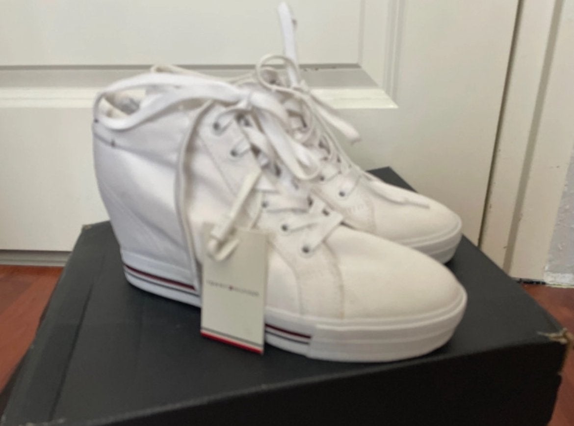 Tommy Hilfiger  Dames Sneakers Wit Wedge  Jeans  mt 40 Nieuw, Wit, Nieuw, Ophalen of Verzenden, Sneakers of Gympen