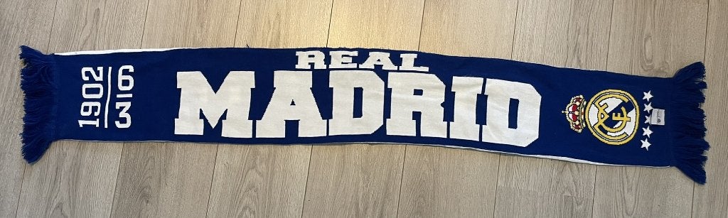 Voetbalsjaal Real Madrid 2014 La Decima, Verzamelen, Ophalen of Verzenden, Zo goed als nieuw, Buitenlandse clubs, Vaantje of Sjaal