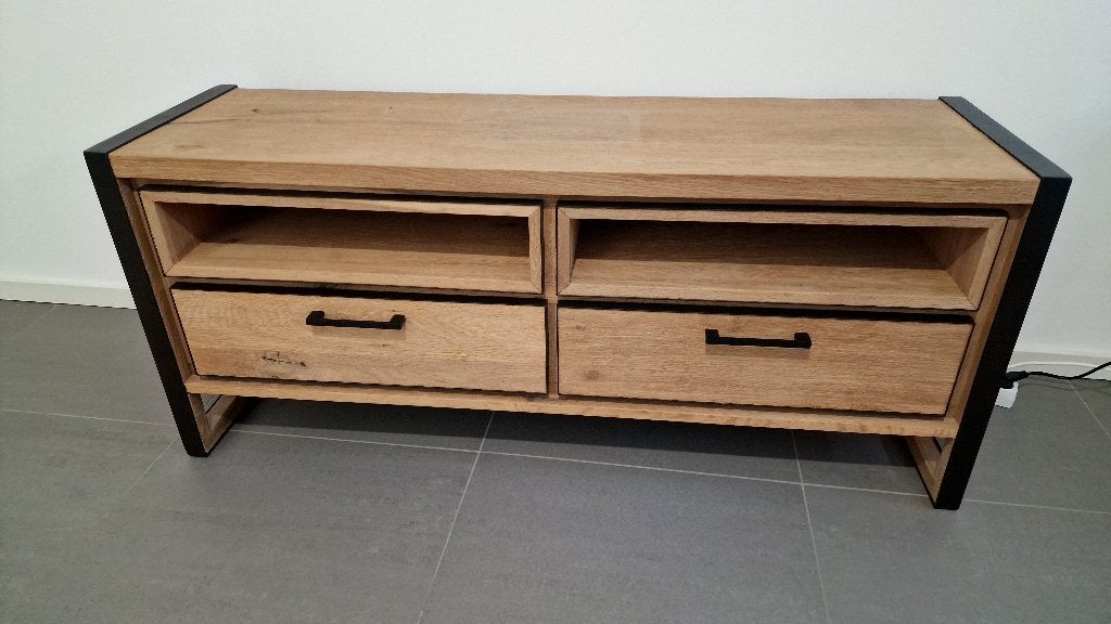 Henders and Hazel Metalo Lowboard / TV unit, Ophalen, 100 tot 150 cm, Zo goed als nieuw, Minder dan 100 cm