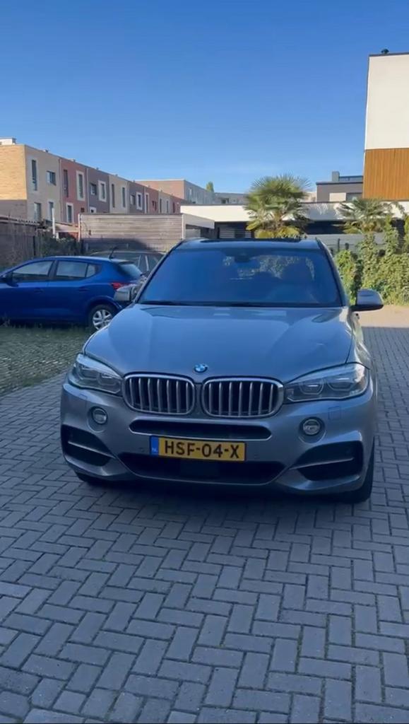 BMW X5 M50d 381pk Aut 2018 Grijs, Auto's, BMW, Automaat, 2165 kg, X5, 2993 cc