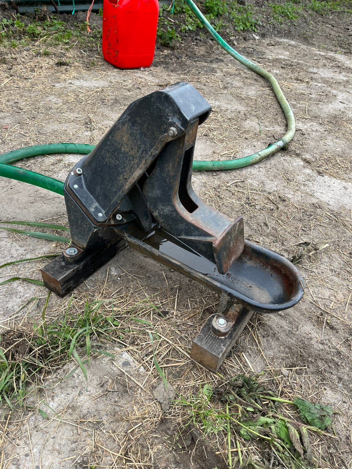 Zo goed als nieuw goedwerkende Waterpomp suevia, Mannelijk