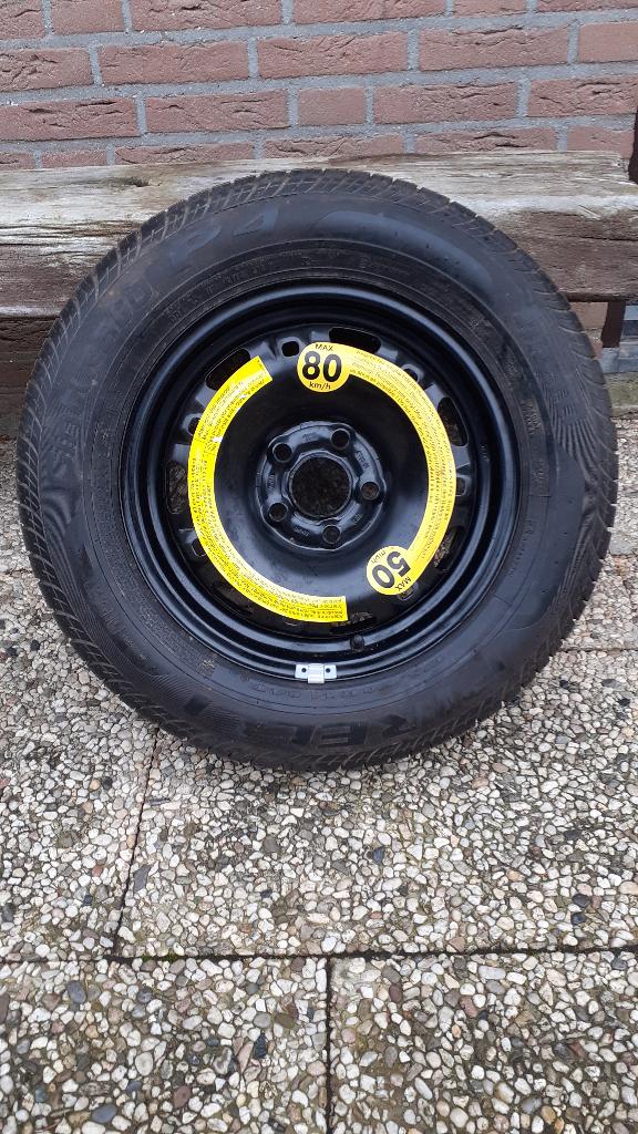 Thuiskomer 175/70R14 Pirelli, Ophalen, Zo goed als nieuw