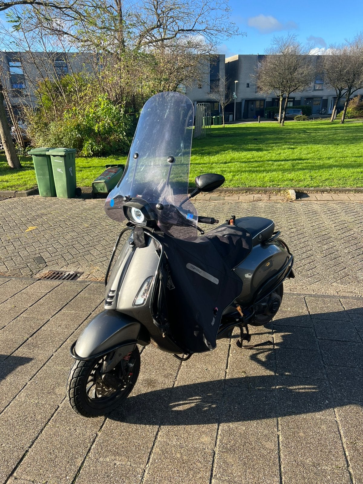 Vespa Sprint 2020 | Full Option | Agaat Grijs | Zelioni LED, Fietsen en Brommers, Ophalen of Verzenden, Zo goed als nieuw, Benzine