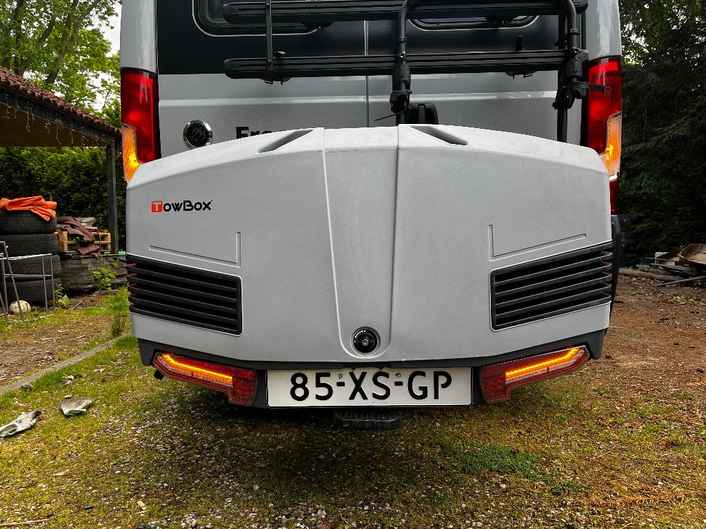 Towbox V3 - 400L - trekhaakkoffer - Led verlichting - grijs, Auto diversen, Ophalen, Zo goed als nieuw