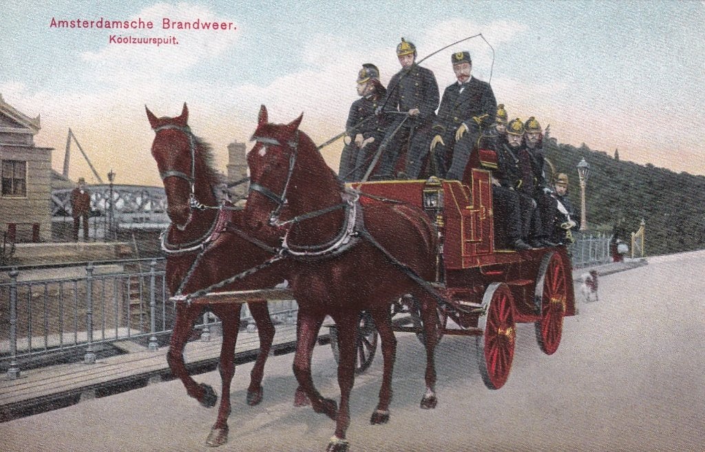 Amsterdamse Brandweer - Koolzuurspuit - Oude Ansichtkaart, Verzamelen, Ophalen of Verzenden, Voor 1920, Ongelopen, Noord-Holland