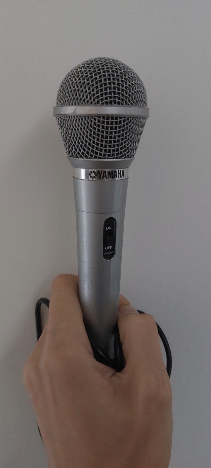 Yamaha Microfoon met kabel - Ideaal voor zang en karaoke, Muziek en Instrumenten, Microfoons, Ophalen of Verzenden, Gebruikt, Zangmicrofoon
