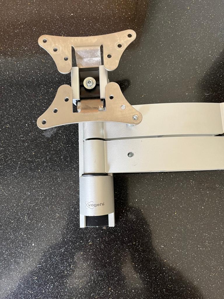 Vogel's TV beugel (VFW 426) voor camper of caravan, Ophalen of Verzenden, Zo goed als nieuw