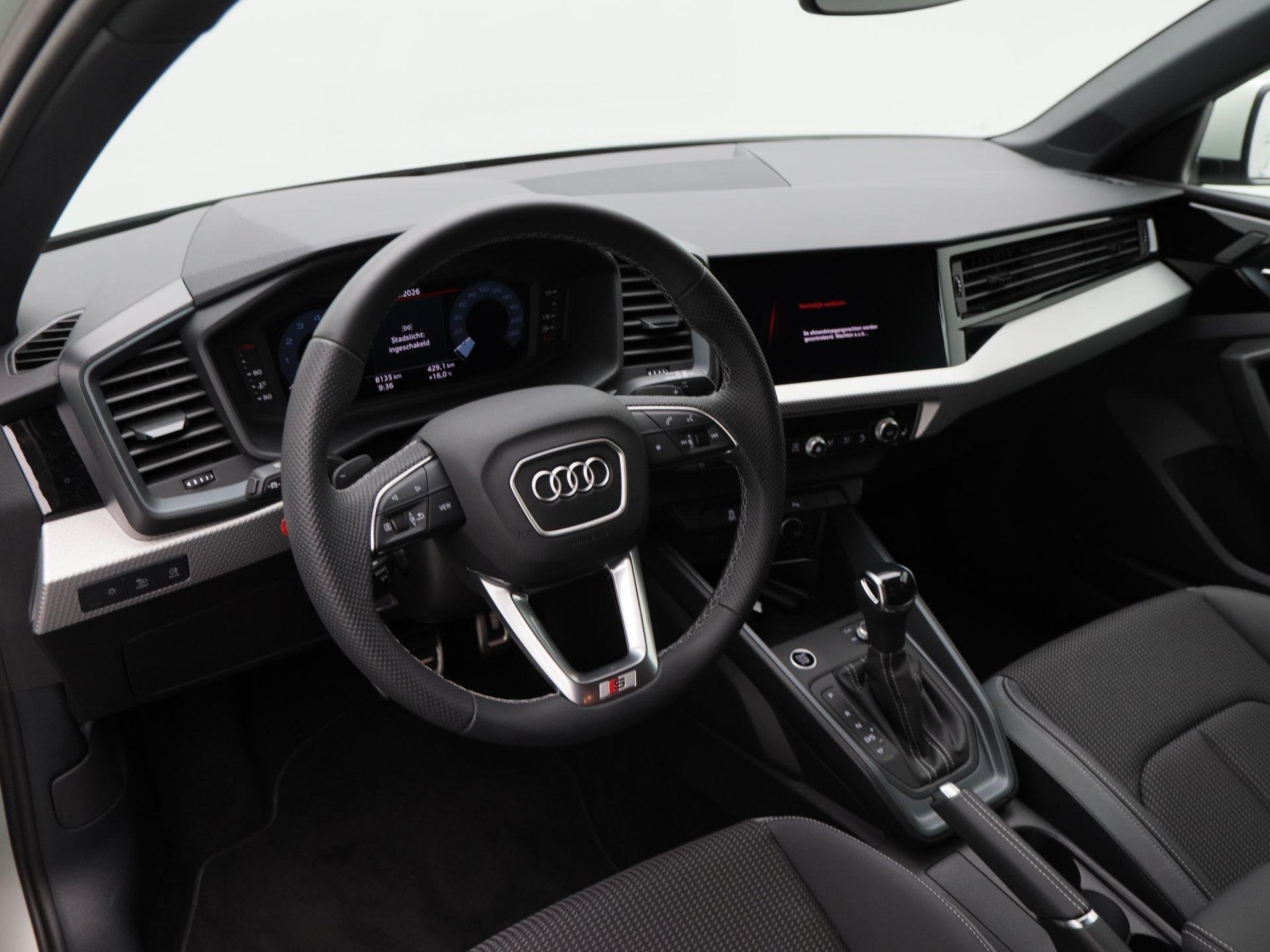Audi A1 allstreet 30 TFSi 115 Pk Automaat Advanced edition |, Auto's, Audi, Stof, 116 pk, Bedrijf, Hatchback