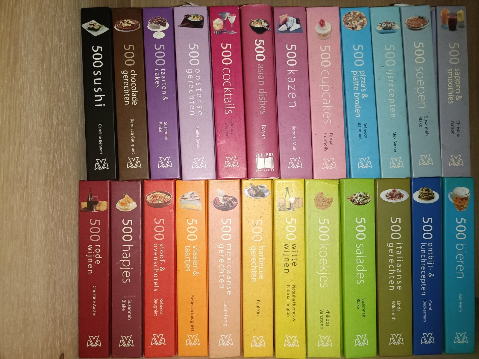 24x receptenboeken van de serie: '500 recepten', Boeken, Diverse auteurs, Zo goed als nieuw, Overige gebieden, Tapas, Hapjes en Dim Sum