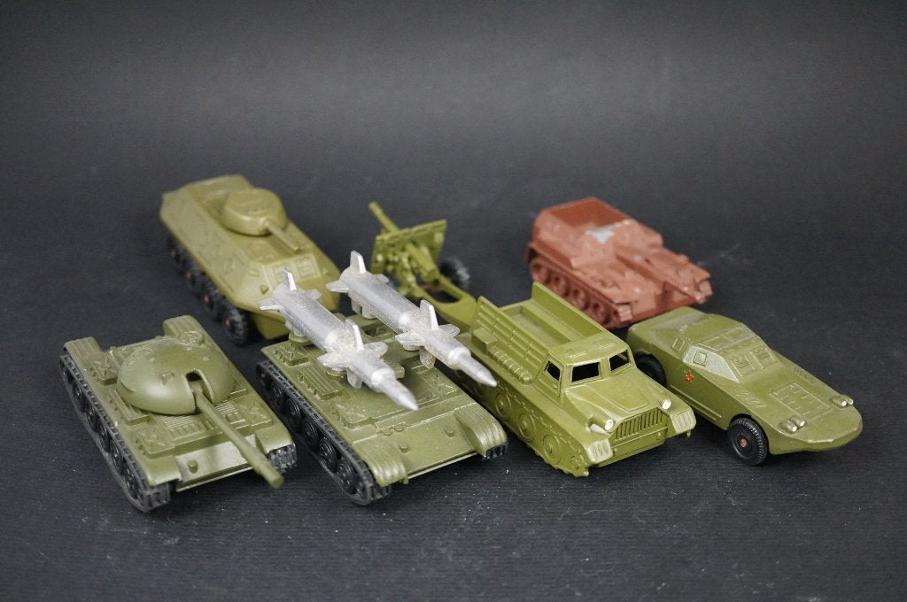 Lot vintage militaire voertuigen metaal uit CCCP / Rusland, Ophalen of Verzenden, Zo goed als nieuw, Auto