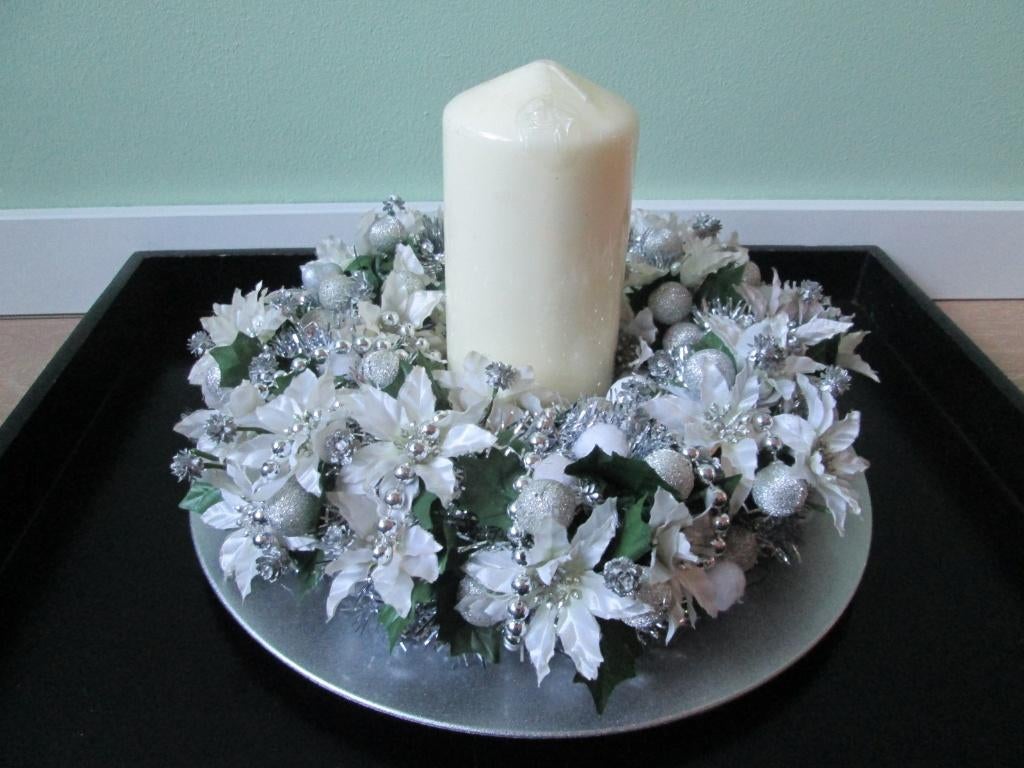 Witte Kerst Krans Kerststerren Parelketting met Kaars & Bord, Diversen, Kerst, Nieuw, Ophalen of Verzenden