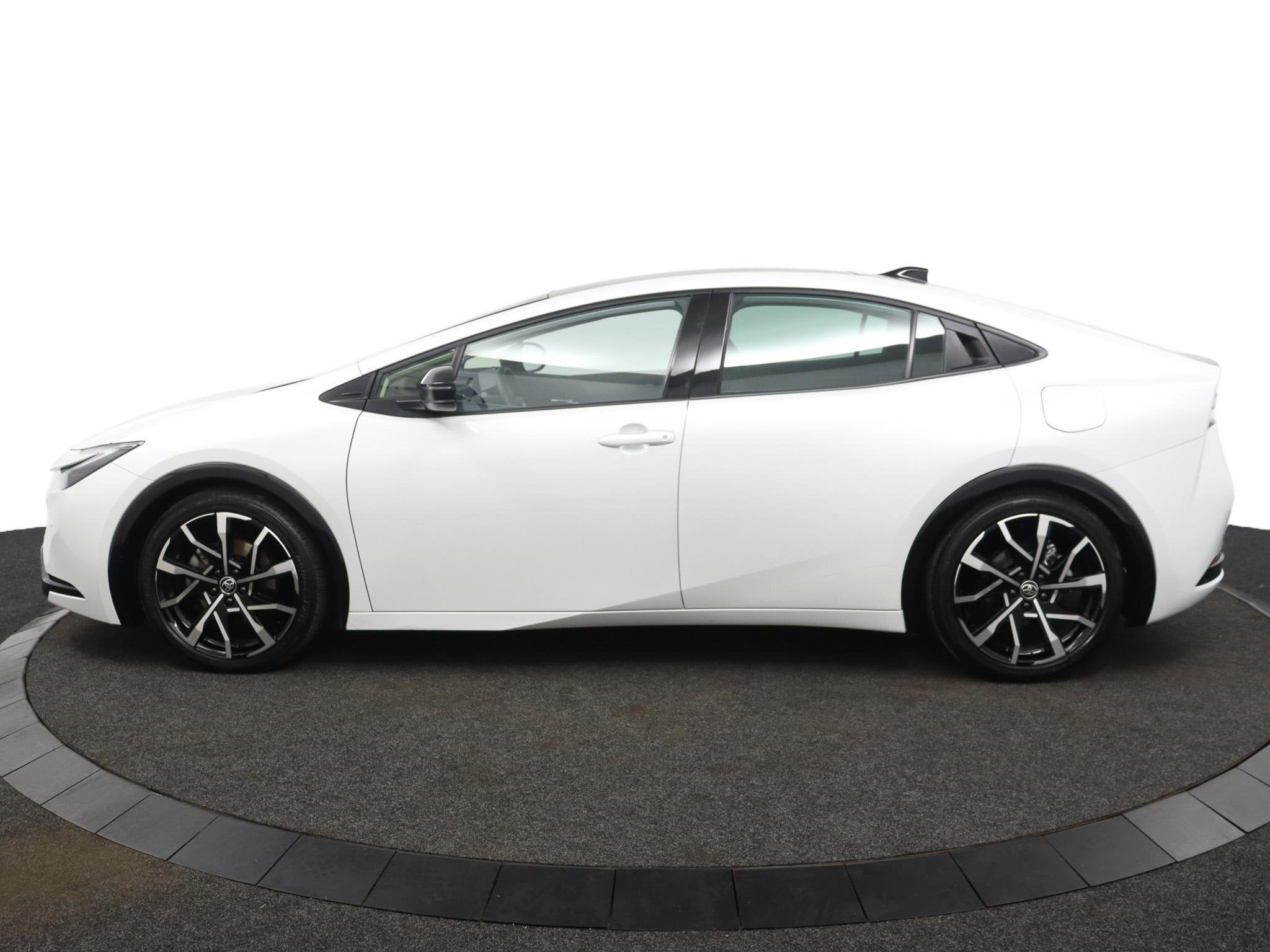 Toyota Prius 2.0 Plug-in Hybrid 220 Executive | Panoramadak, Auto's, 12 maanden, Gebruikt, 4 cilinders, Wit