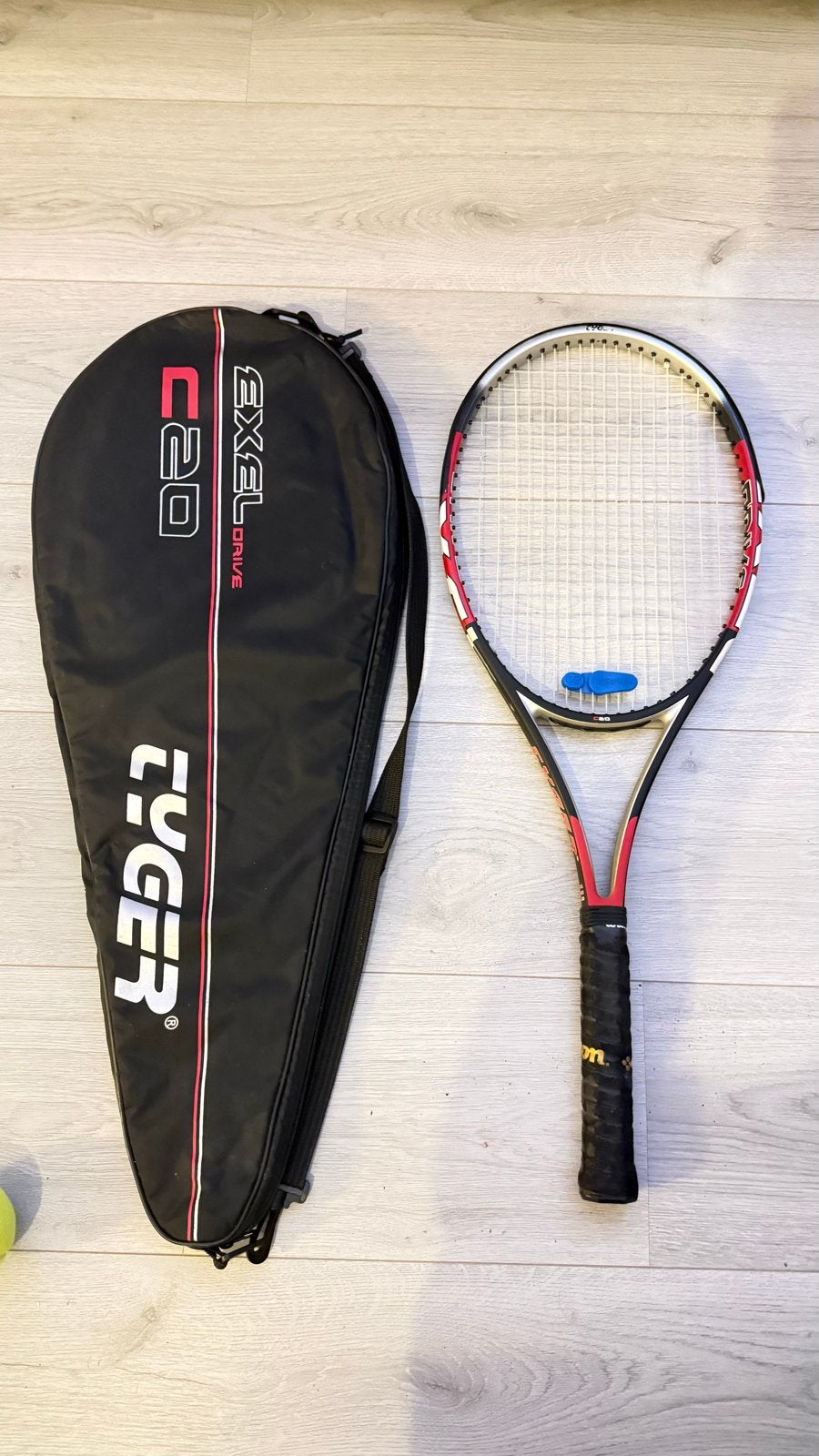 Tyger Exel Drive C20 Tennis racket with case, Ophalen of Verzenden, Gebruikt, Racket, Overige merken