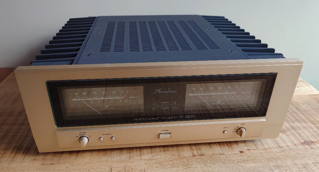 Accuphase P-4200 eindversterker met doos etc, Audio, Tv en Foto, Gebruikt, 120 watt of meer, Stereo, Ophalen