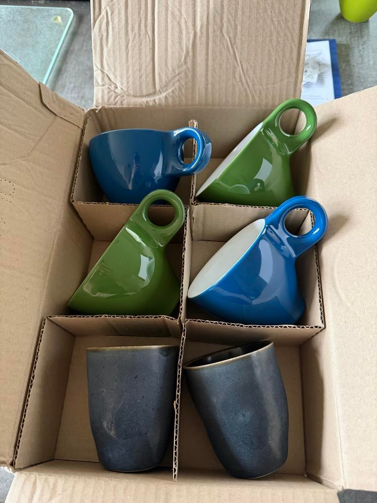 Diverse kopjes en schotels (ophalen, €15,00), Ophalen, Zo goed als nieuw, Effen, Kop(pen) en/of Schotel(s)