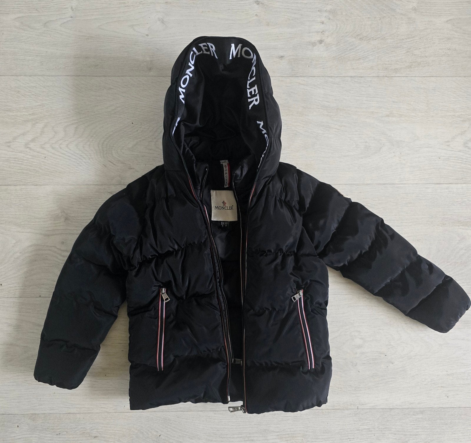 Moncler winterjas maat 134/140, Moncler, Ophalen of Verzenden, Zo goed als nieuw, Jongen