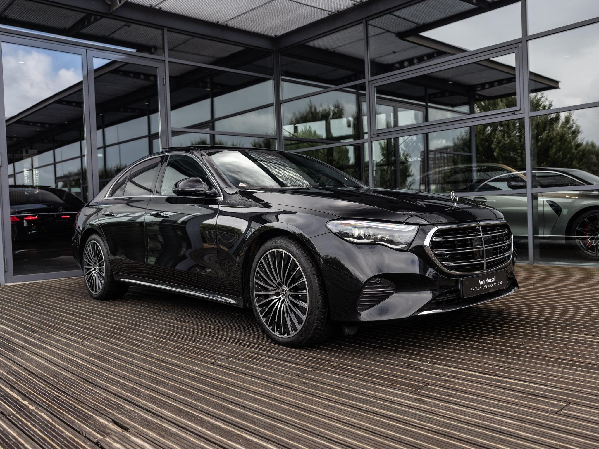 Mercedes-Benz E-klasse 400 e 4MATIC Exclusive Line | PANORAM, Auto's, 12 maanden, Automatische klimaatregeling, 2165 kg, 4 cilinders