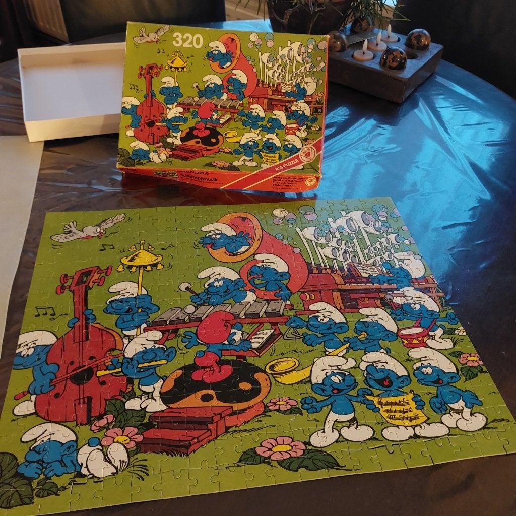 Vintage smurfen puzzel 320 stukjes. Zoals je ziet compleet, Ophalen of Verzenden, Verschillende Smurfen, Overige typen