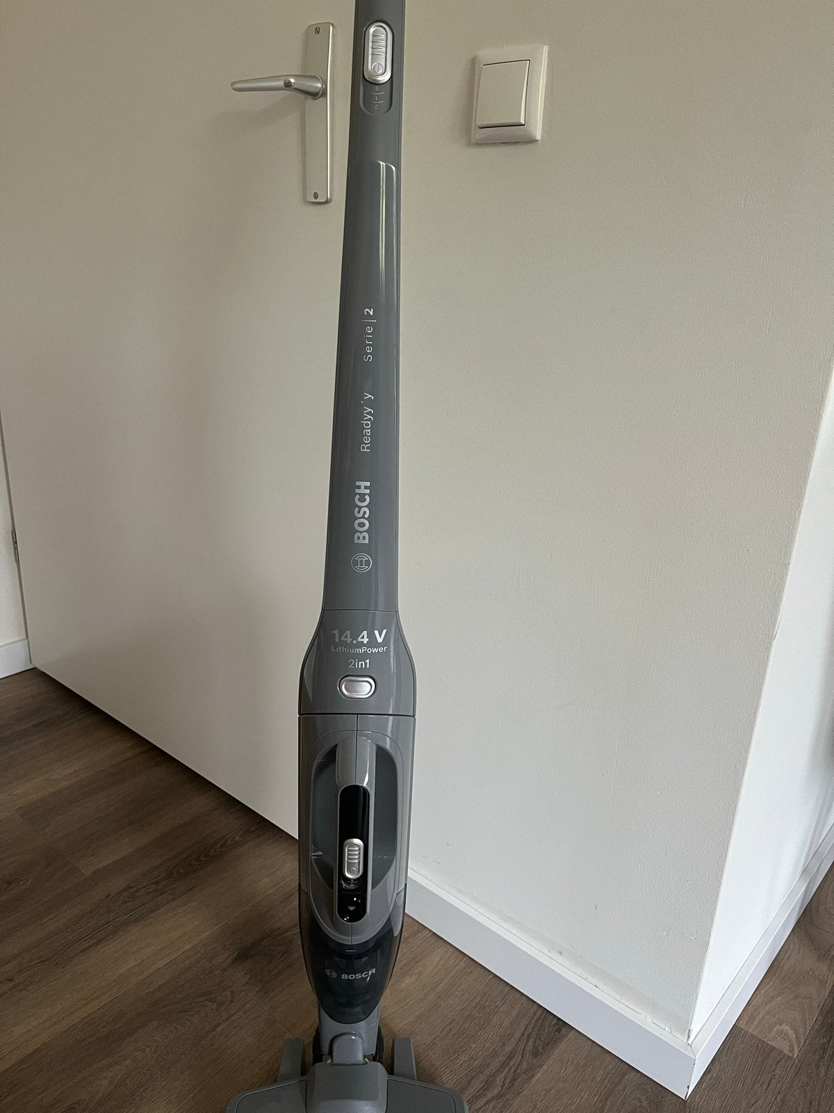 Bosch Readyy'y Serie 2 Draadloze Steelstofzuiger, Ophalen, Bosch, Draadloos, Zo goed als nieuw