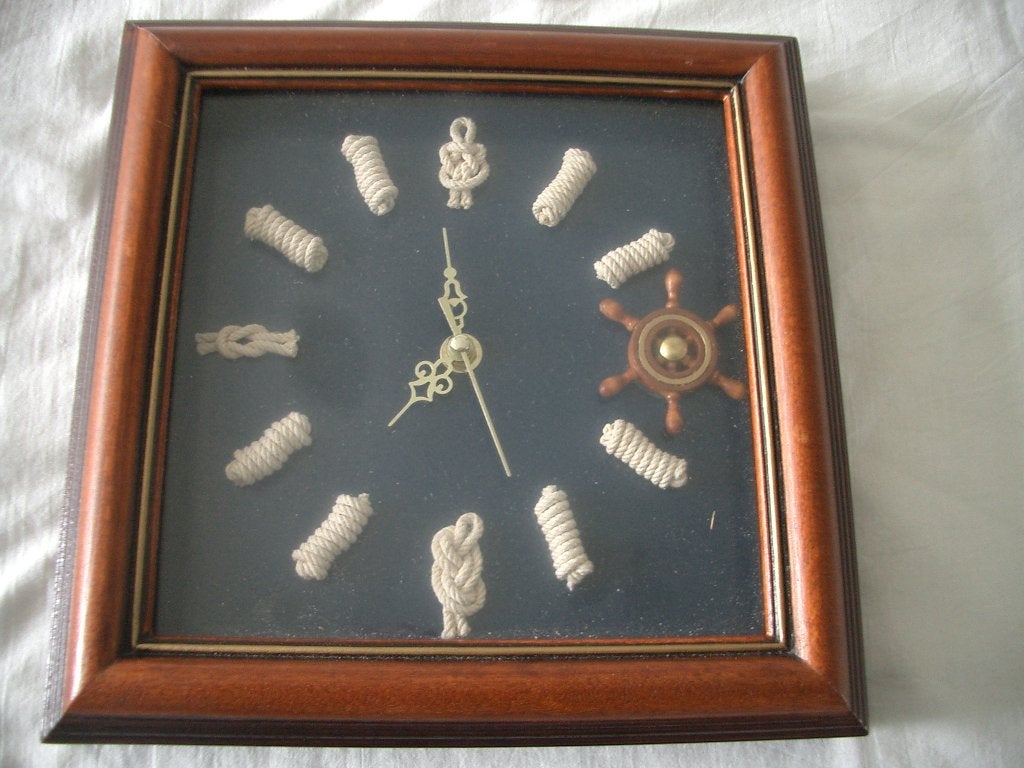 wandklok klok hout uurwerk scheepsknoop stuurwiel decoratie, Ophalen of Verzenden, Zo goed als nieuw, Gebruiksvoorwerp