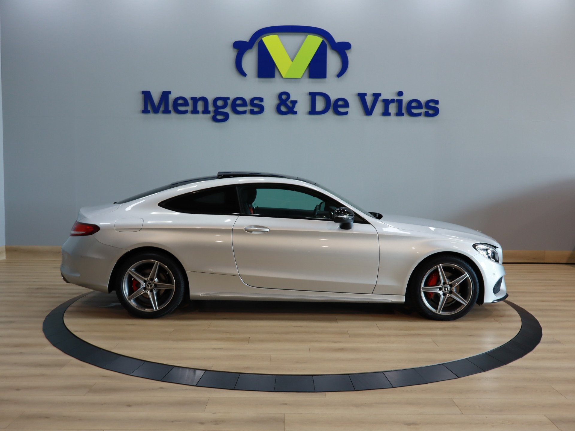 Mercedes-Benz C-Klasse Coupé 180 Ambition AMG line | Airco, Automaat, 12 maanden, Achterwielaandrijving, 4 stoelen