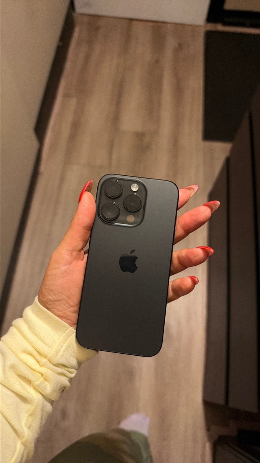 Foto 5 van Iphone 15 pro 256 gb
