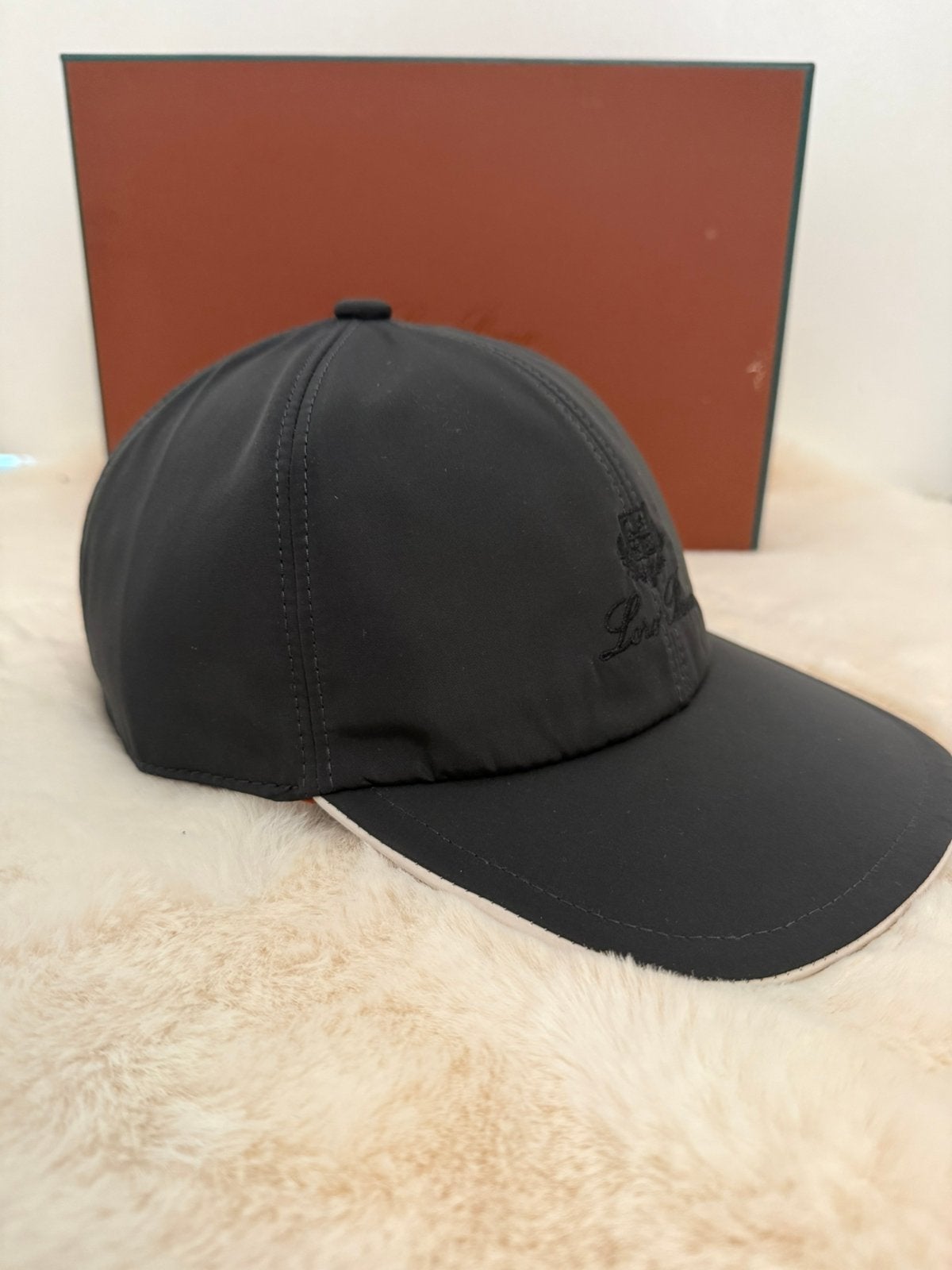 Loro Piana Pet - 6 Kleuren, Ophalen of Verzenden, Zo goed als nieuw