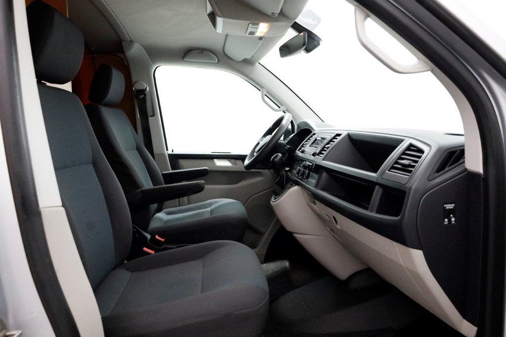 Volkswagen Transporter T6 2.0 TDI 150pk Euro6 L1H1 Comfortli, Auto's, Volkswagen, 1826 kg, Gebruikt, Euro 6, 150 pk