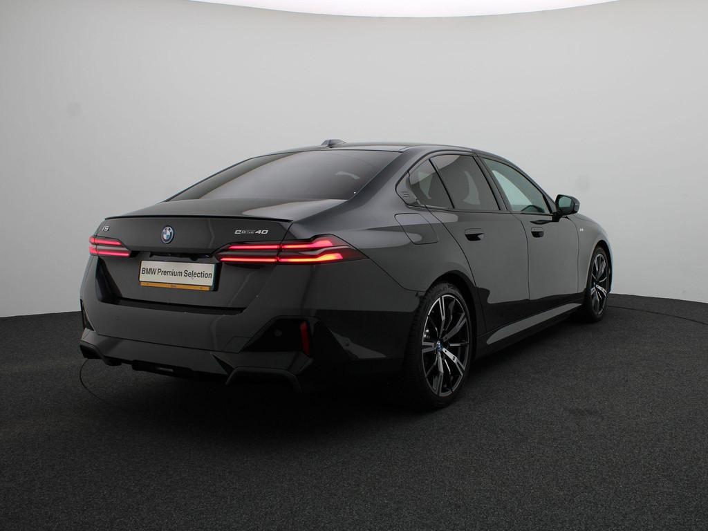 BMW i5 Sedan eDrive40 M Sportpakket Pro | M Sport Edition |, Automaat, Zwart, Met garantie (alle), 340 pk