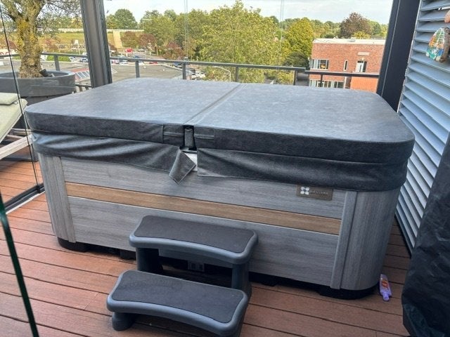 jacuzzi, Ophalen, Gebruikt, Afdekzeil, Vast