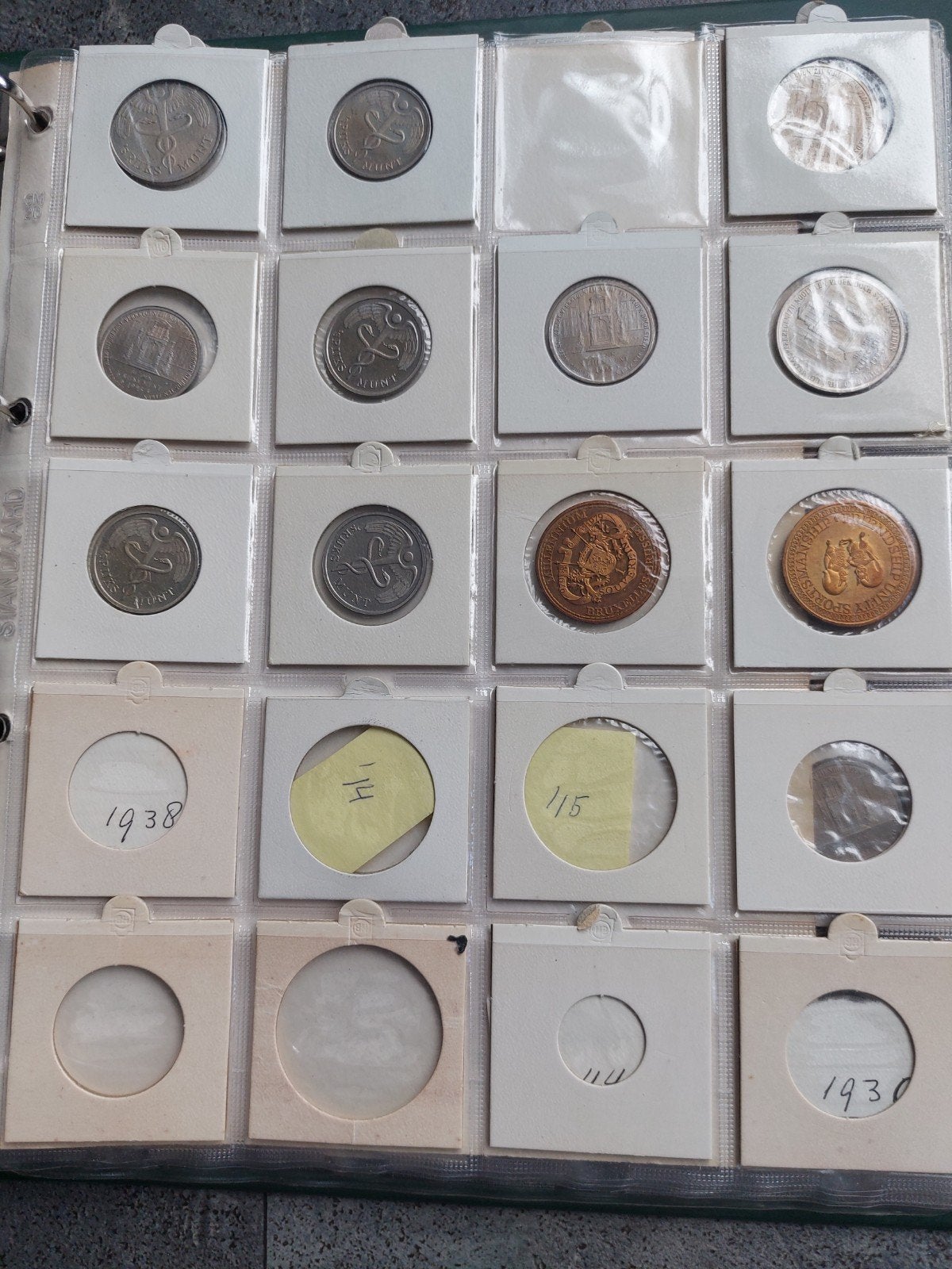 Diverse oude munten in verzamelalbum, Ophalen of Verzenden, Koningin Wilhelmina, Overige waardes, Setje